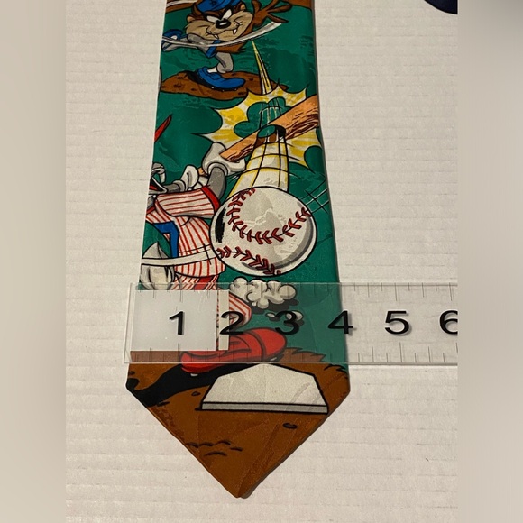 Looney Tunes Mania VTG 1994 bugs bunny and Taz baseball necktie - Picture 2 of 6